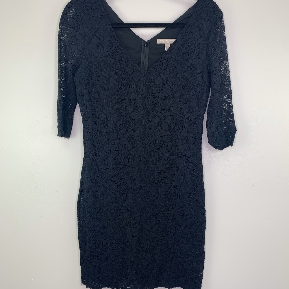 Lace quarter sleeve dress